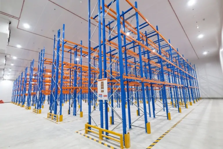 Group AMANA has been awarded the construction of the Almarai Logistics and Office Facility in ICAD 3, Abu Dhabi, a 52,000 sqm development designed to support Almarai's growing logistics and distribution operations. The facility will feature advanced warehousing, cold storage, and office spaces, incorporating pre-engineered steel structures, refrigeration systems, modern fire protection solutions, EV charging stations, and integrated smart building technologies.